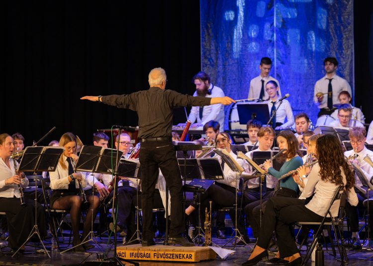 Jótékonysági koncertet tartottak a deákvári óvodák javára – galéria