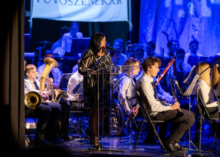 Jótékonysági koncertet tartottak a deákvári óvodák javára – galéria