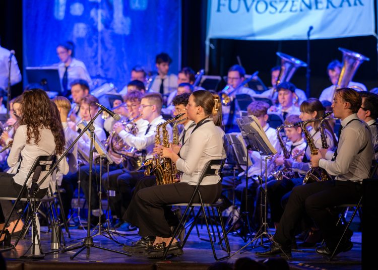 Jótékonysági koncertet tartottak a deákvári óvodák javára – galéria