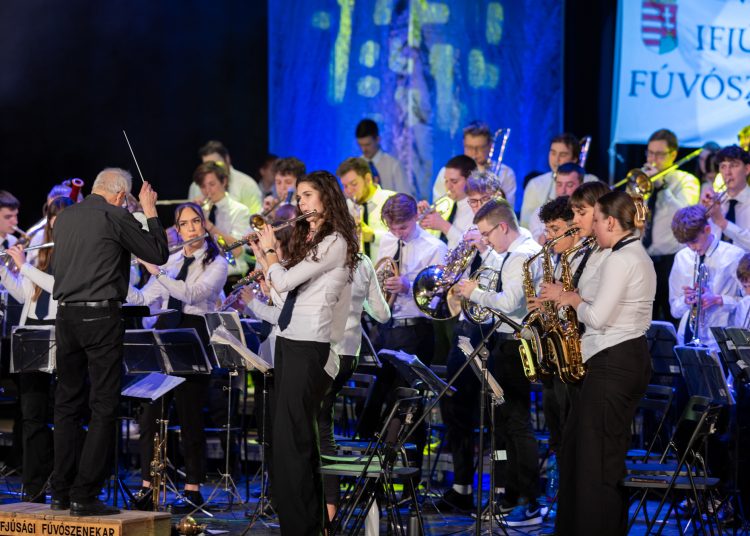 Jótékonysági koncertet tartottak a deákvári óvodák javára – galéria