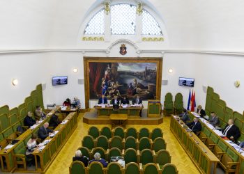 A kormány alá tartozó rendőrség zárta le a kameraügyet – videó