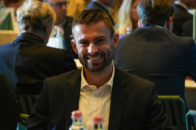 A szövetség elbúcsúztatta az Európa-bajnok váci evezőst