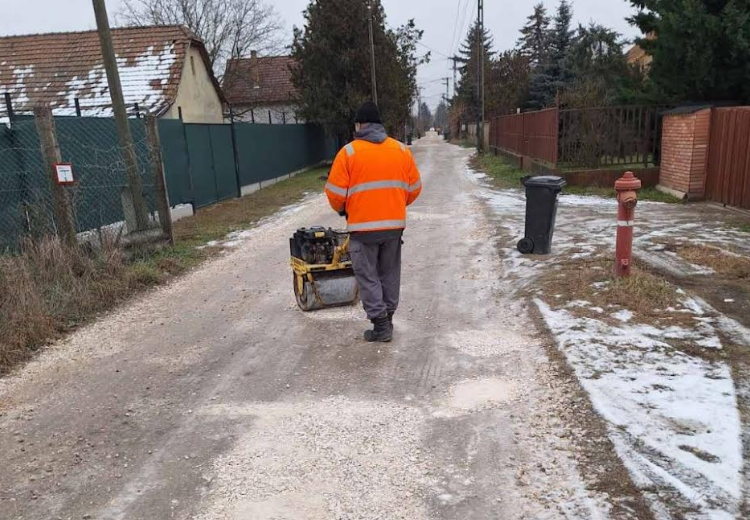 Máriaudvaron dolgozott a Városfejlesztő – képekkel