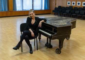 Cziffra-díjat vehetett át Fehér Lili