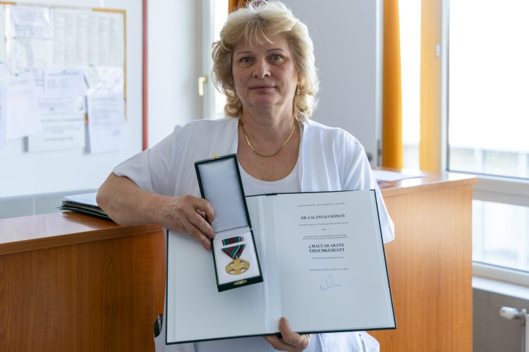 Magyar Arany Érdemkereszt kitüntetésben részesült a váci neurológus