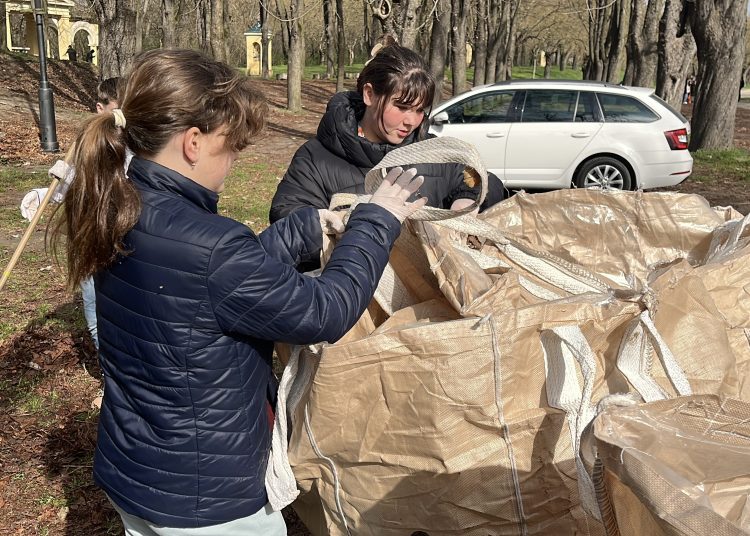 Városszerte közösségi takarítás zajlott – fotógaléria