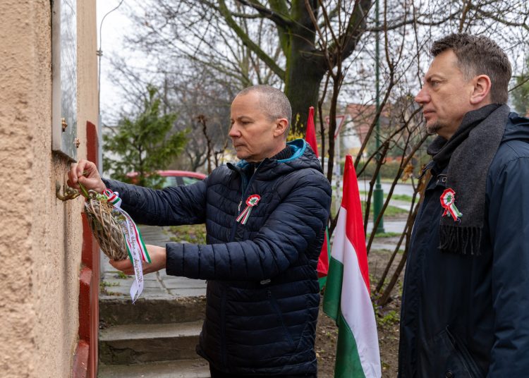 Így zajlott a városi ünnepség március 15-én-fotógaléria