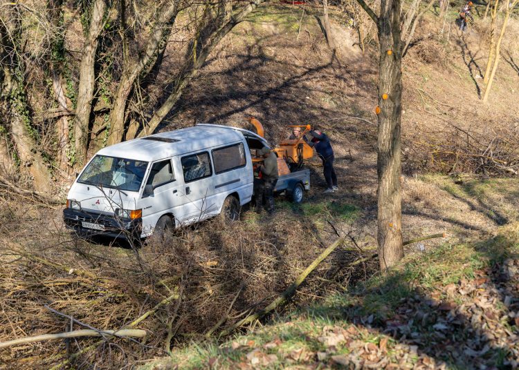 A deákvári záportározó tisztítását végzi a Városfejlesztő – galéria és videó