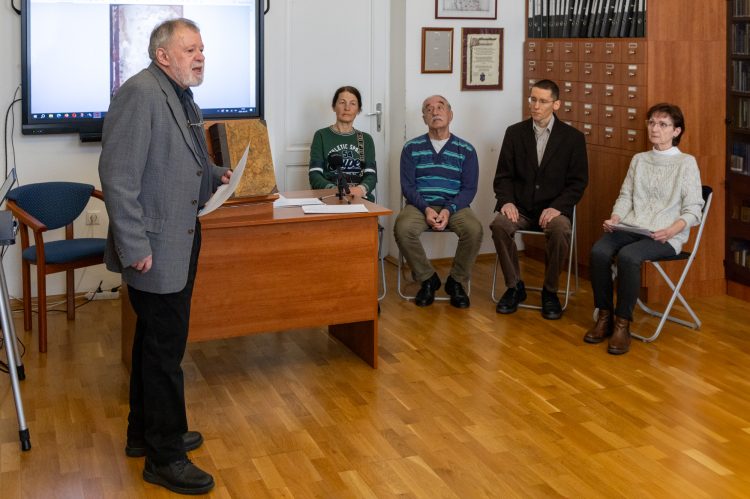 Egy 1700-as évekből származó váci jegyzőkönyv került a levéltár birtokába – videó és galéria