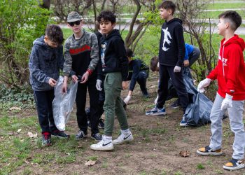 Városszerte közösségi takarítás zajlott – fotógaléria