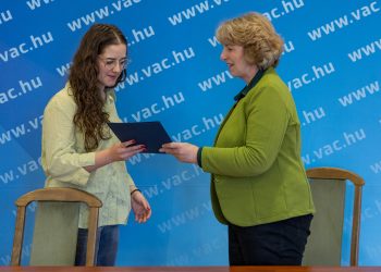 Szrenka Zsófia madáchos tanuló nemzetközi sikeréhez gratulált a polgármester