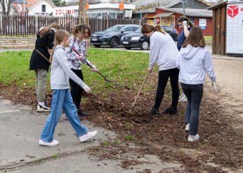 Városszerte közösségi takarítás zajlott – fotógaléria