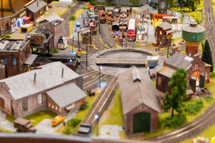 Interaktív vasútmodell kiállítás a MIMK-ben – videó