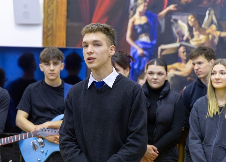 Szklenár Levente az új diákpolgármester Vácon -fotógaléria