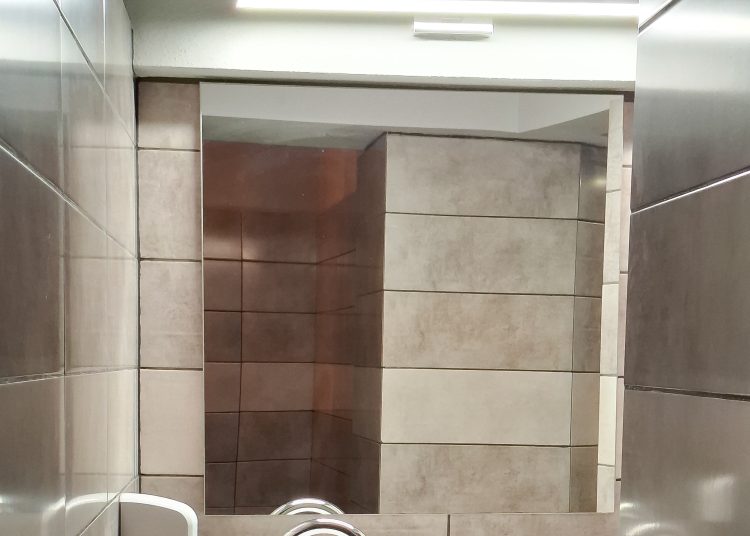 Pályázat az önkormányzati tulajdonú, Vác, Eszterházy utca 1. szám alatti, nem lakás célú helyiség hasznosítása tárgyban