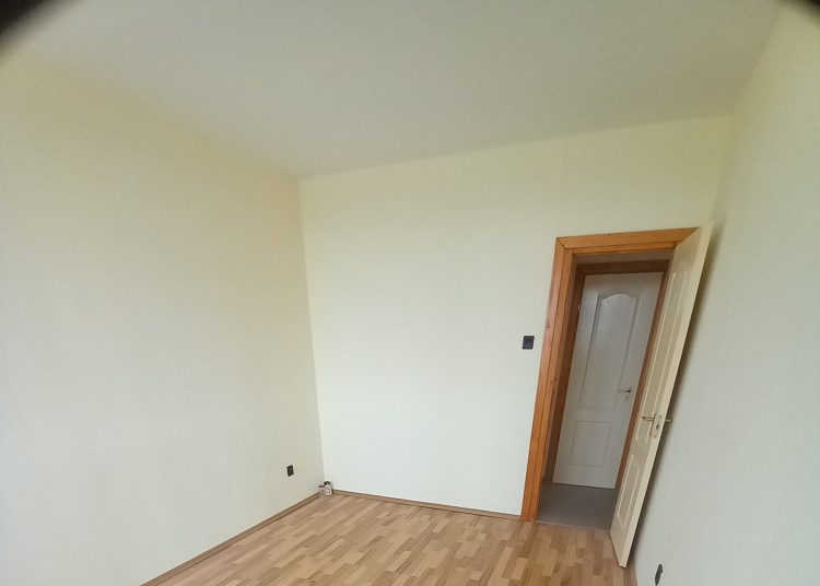 Önkormányzati ingatlanhirdetések – fotókkal