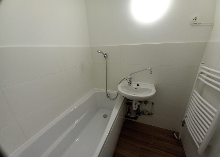 Önkormányzati ingatlanhirdetések – fotókkal