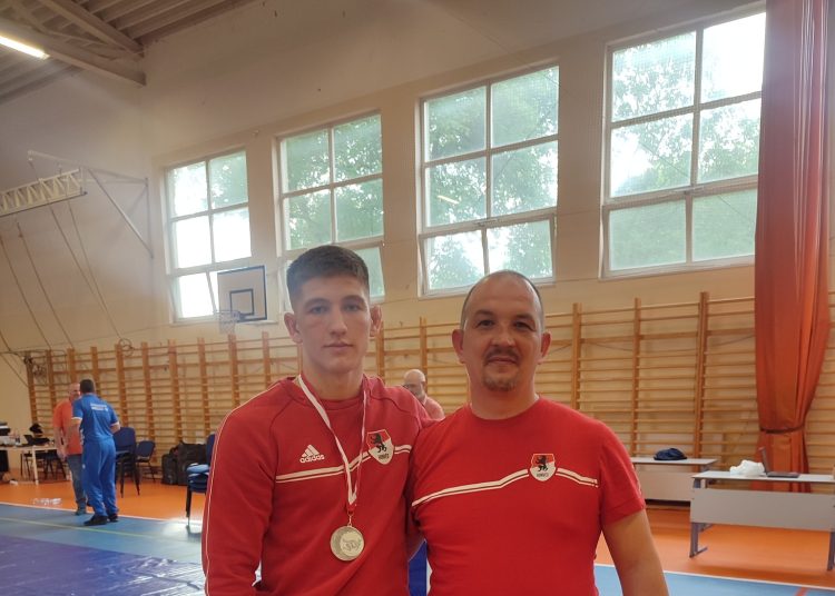 Éremeső a májusi országos birkózóbajnokságokon