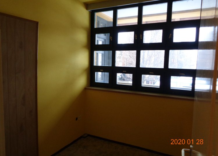 Vác Város Önkormányzat ingatlanhirdetései – fotókkal