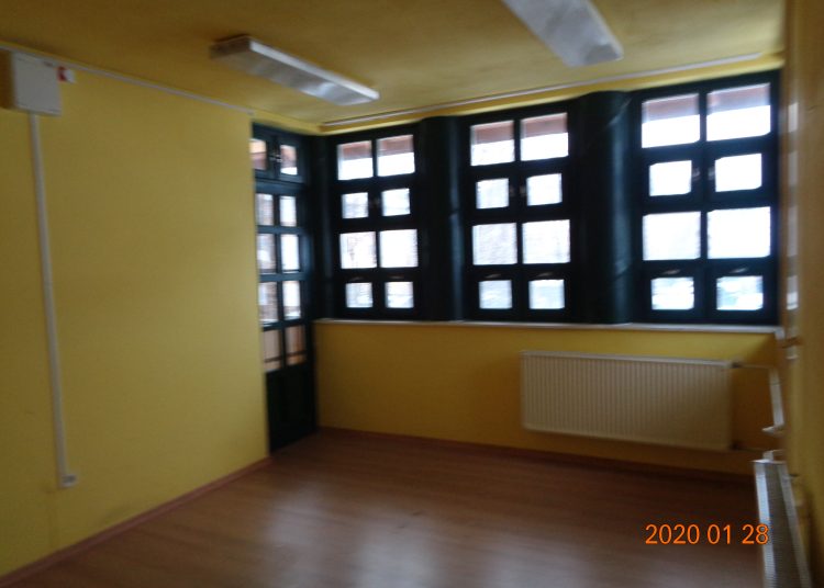 Vác Város Önkormányzat ingatlanhirdetései – fotókkal