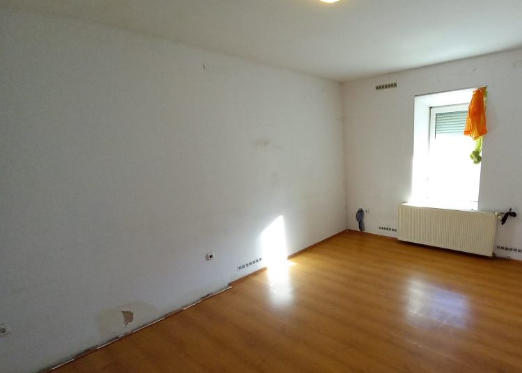 Vác Város Önkormányzat ingatlanhirdetései – fotókkal