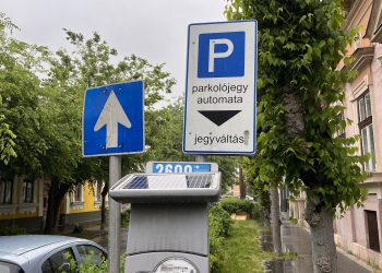 Parkolás: május 1-től turisztikai időszak