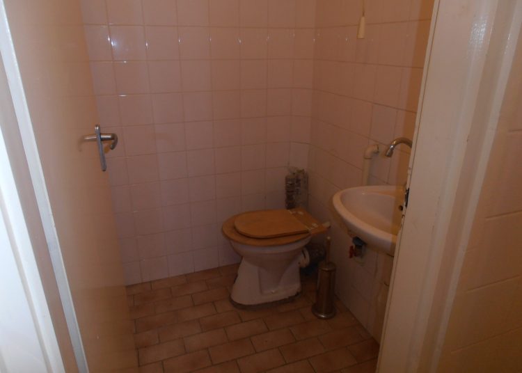 Vác Város Önkormányzat ingatlanhirdetései – fotókkal