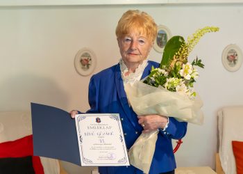 90. születésnapja alkalmából köszöntötték otthonában Márti nénit