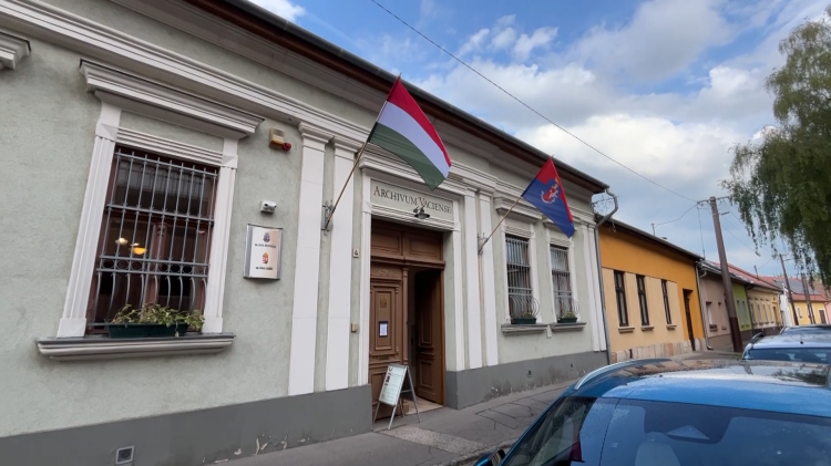 Az erdélyiek migrációjáról zajlott előadás a váci Levéltárban