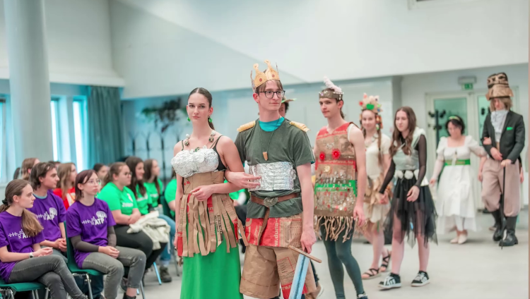 Középiskolások vetélkedője a váci cementgyárban