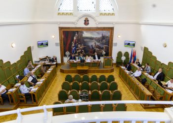 A testületi többség a TOP PLUSZ pályázatok önerejének megemelése mellett döntött