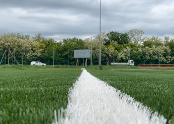Mérföldkőhöz ért a szérűskerti műfüves pálya építése