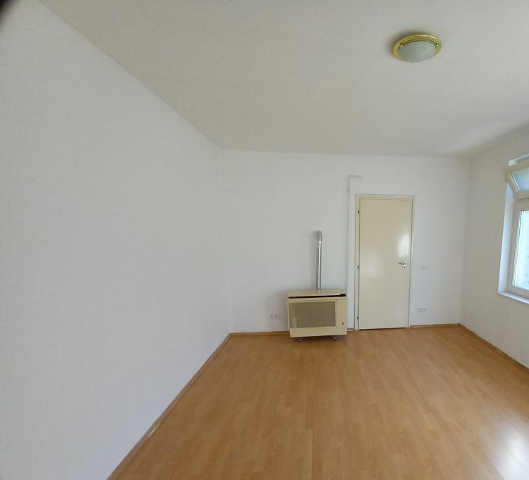 Önkormányzati ingatlanhirdetések – (fotókkal)