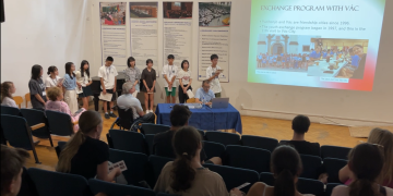 Japán diákok a városban – videóval