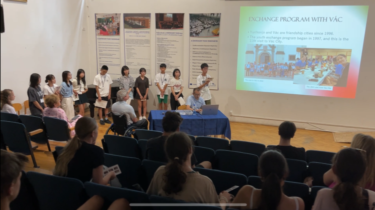 Japán diákok a városban – videóval