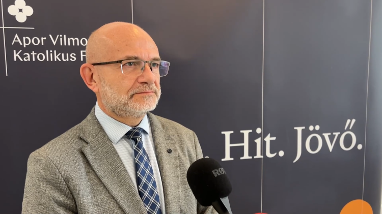 Újabb öt évre nevezték ki Dr. Gloviczki Zoltánt az Apor főiskola élére