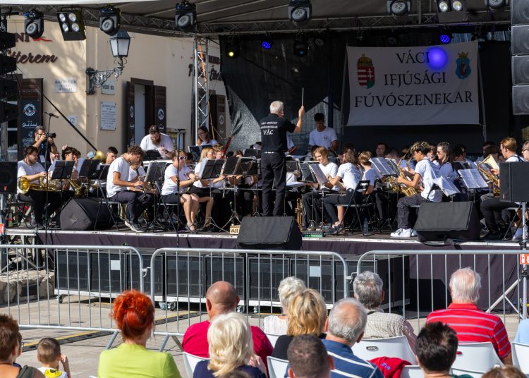 Néhány fotó a Váci Világi Vigalom elkapott pillanatairól (2025)