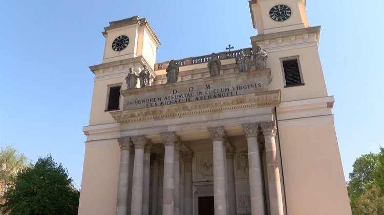 Évfordulót ünnepel a Nagyboldogasszony-székesegyház