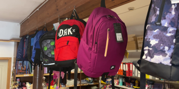 Fogadj örökbe egy iskolatáskát!