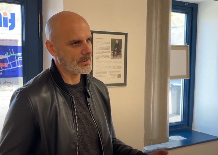 Fényből szőtt ösvények