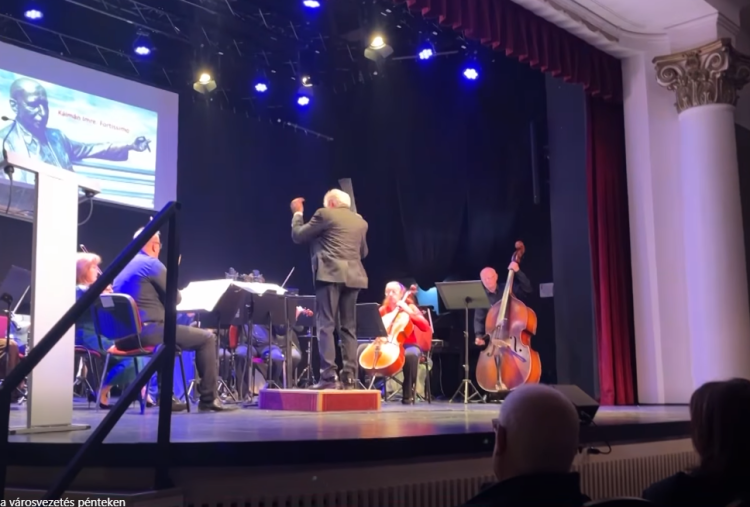 Az időseket köszöntötte az önkormányzat pénteken – videóval