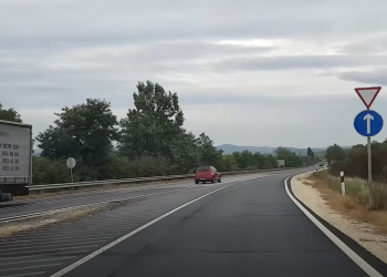 Szerda estig szakaszos sávlezárások várhatók az M2-es váci szakaszán – videóval