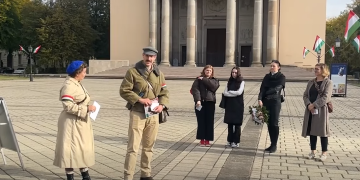 Történelmi sétával emlékeztek 56’ váci hőseire – videóval