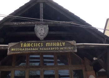 A királyosok festettek, a mezősök pedig kollégiumi szállást adtak cserébe – videóval