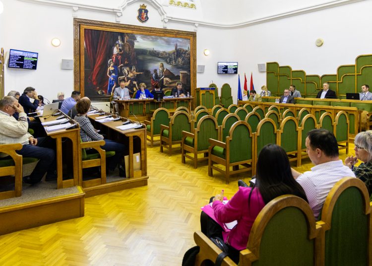 Még munkaidőben véget ért a szerdai testületi ülés