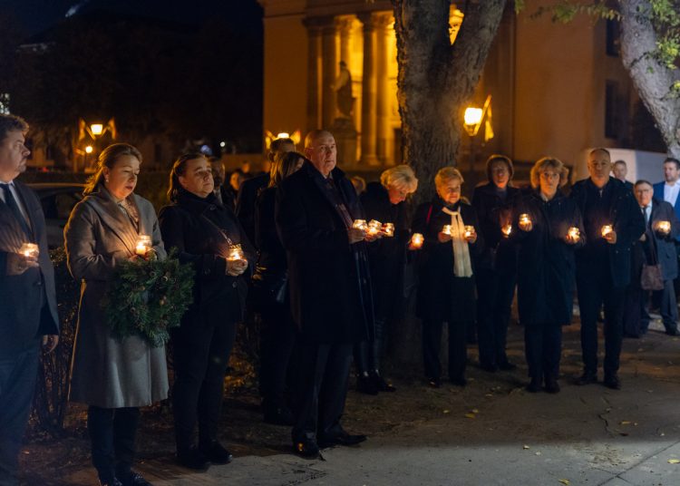 Az ’56-os városi megemlékezés (fotógaléria)