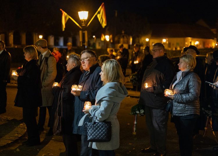 Az ’56-os városi megemlékezés (fotógaléria)