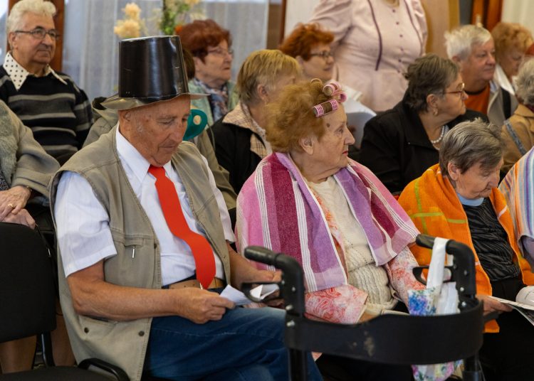 Képes összefoglaló a váci Idősek Ünnepéről
