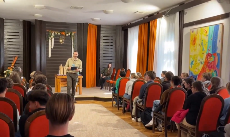 Vác 950. évfordulója alkalmából tartottak helytörténeti vetélkedőt középiskolásoknak – videóval