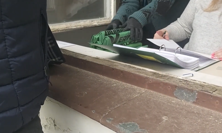 Egyelőre nem tudni, ingyenes marad-e Vácon a zöldhulladék gyűjtő zsák – videóval